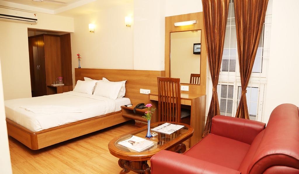 קוימבטור Hotel Spr Inn חדר תמונה